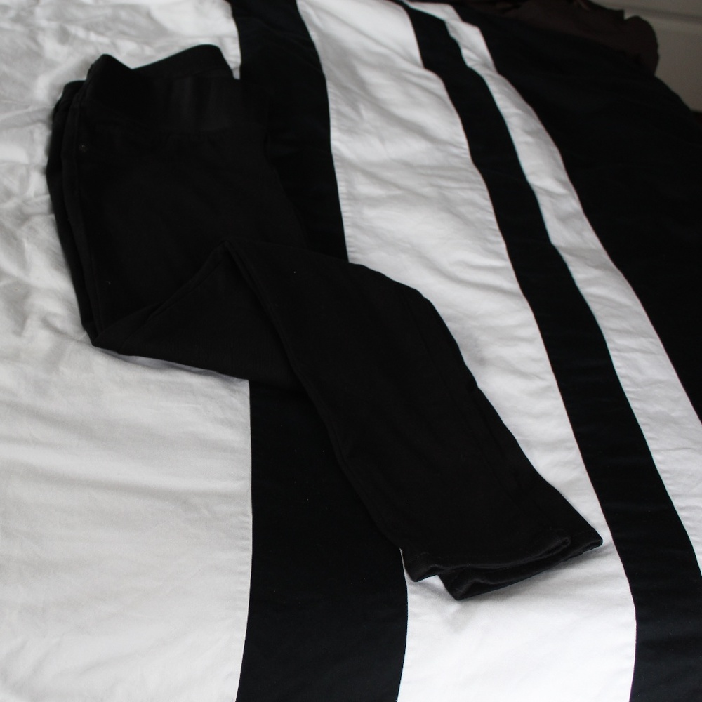 Black Maternity jeans